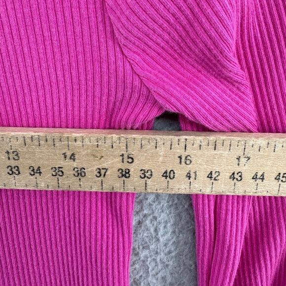 J.Crew Womens VIntage Rib Ruffle Mockneck Top Hot Pink Size Small BM317 - Picture 2 of 7